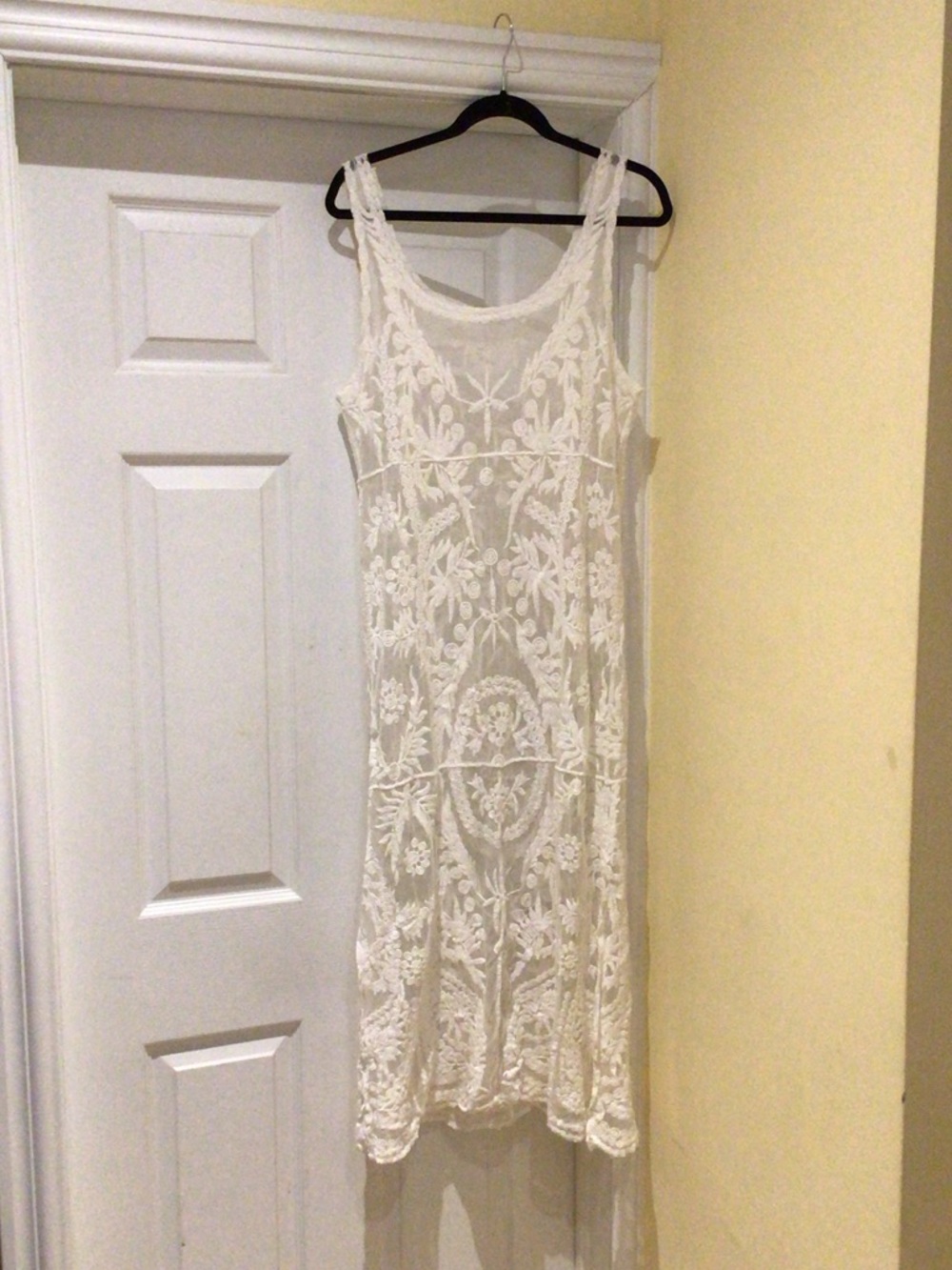 Ella Moss White Lace Embroidered Midi Dress